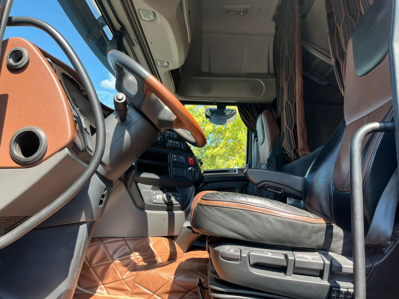 DAF XF 530 SSC - Cabeza tractora: foto 2 DAF XF 530 SSC - Cabeza tractora: foto 2