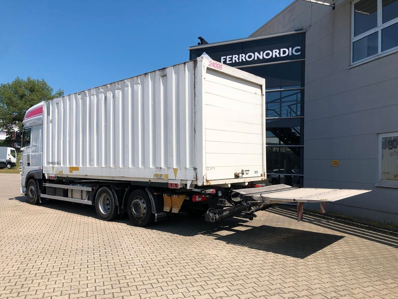DAF XF450 SSC Lenk/Lift*LBW*AHK*Standkl.*inkl.Koffer - Camión portacontenedore/ Intercambiable: foto 5 DAF XF450 SSC Lenk/Lift*LBW*AHK*Standkl.*inkl.Koffer - Camión portacontenedore/ Intercambiable: foto 5