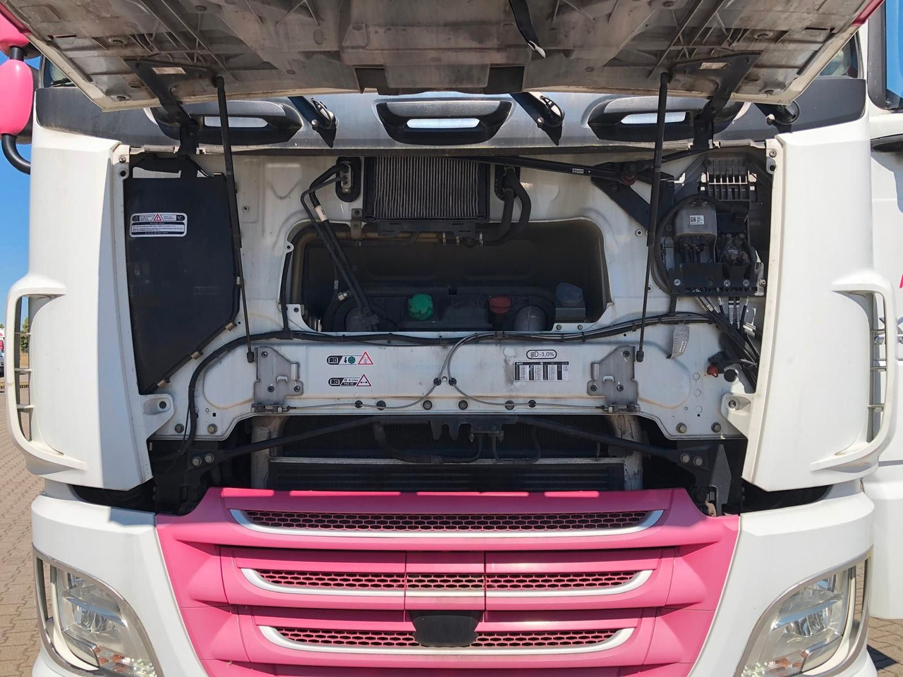 DAF XF460 SSC Liftachse*LBW*AHK*Standkl*Mega - Camión portacontenedore/ Intercambiable: foto 2 DAF XF460 SSC Liftachse*LBW*AHK*Standkl*Mega - Camión portacontenedore/ Intercambiable: foto 2