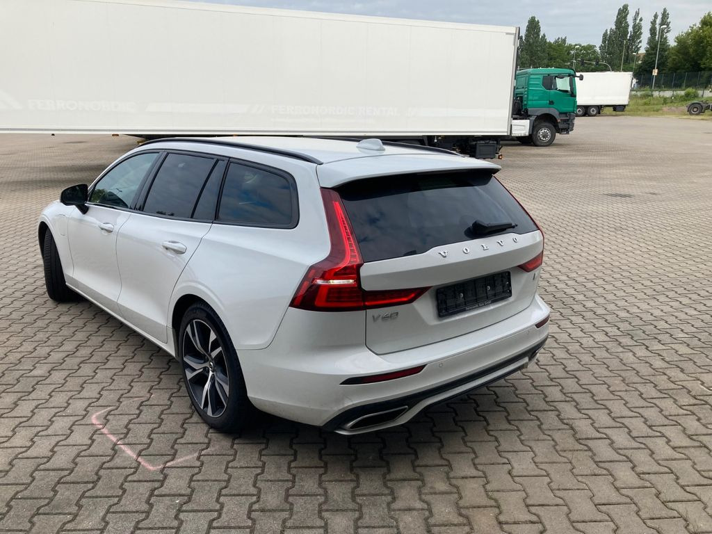 Volvo V60 T6 AWD R-Design Expression Recharge Plug-In Volvo V60 T6 AWD R-Design Expression Recharge Plug-In - Coche familiar: foto 3 Volvo V60 T6 AWD R-Design Expression Recharge Plug-In Volvo V60 T6 AWD R-Design Expression Recharge Plug-In - Coche familiar: foto 3