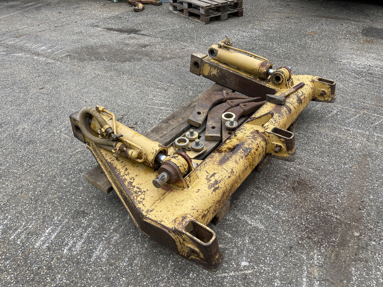CATERPILLAR Multi Shank - Escarificador para Cargadora de cadenas: foto 1 CATERPILLAR Multi Shank - Escarificador para Cargadora de cadenas: foto 1