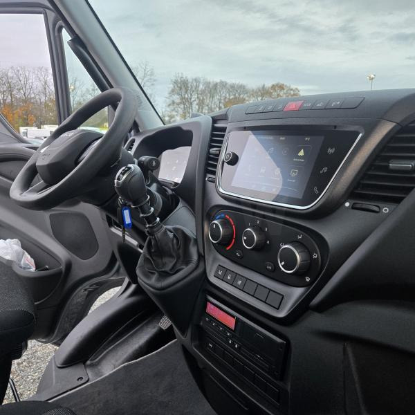 Leasing de Iveco Daily 72C18 Iveco Daily 72C18: foto 11