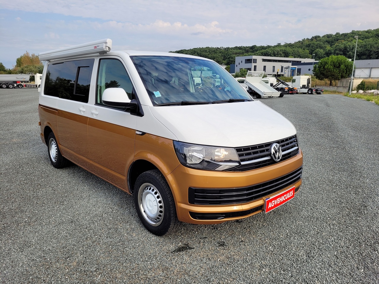 VOLKSWAGEN transporter van amenage avec amenagement entierement neuf - Cámper: foto 1 VOLKSWAGEN transporter van amenage avec amenagement entierement neuf - Cámper: foto 1