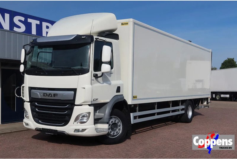 DAF CF 290 FA Bak + klep Dhollandia 2000 KG - Camión caja cerrada: foto 1 DAF CF 290 FA Bak + klep Dhollandia 2000 KG - Camión caja cerrada: foto 1