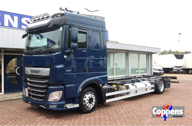 DAF XF 430 430 FA 4x2 BDF/Chassiscabine Wisselbare opbouw - Camión chasis: foto 1 DAF XF 430 430 FA 4x2 BDF/Chassiscabine Wisselbare opbouw - Camión chasis: foto 1