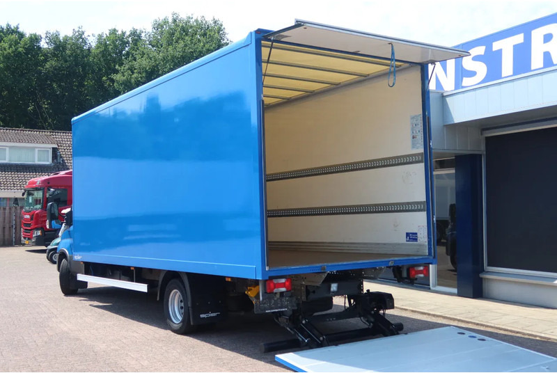 Iveco 72 C 18 Automaat + klep - Camión caja cerrada: foto 3 Iveco 72 C 18 Automaat + klep - Camión caja cerrada: foto 3