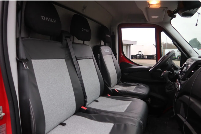 Iveco Daily 70 Daily 70 C 21 Hi-Matic Meat Hooks! Vlees Hangwerk! - Camión frigorífico: foto 5 Iveco Daily 70 Daily 70 C 21 Hi-Matic Meat Hooks! Vlees Hangwerk! - Camión frigorífico: foto 5