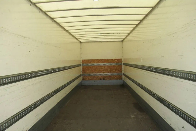 MAN TGM 15.250 Bak + klep E6 - Camión caja cerrada: foto 4 MAN TGM 15.250 Bak + klep E6 - Camión caja cerrada: foto 4