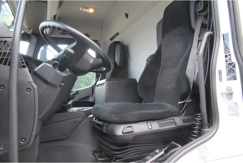 Mercedes-Benz Actros 1832 1832 LL 4x2 - Camión caja cerrada: foto 5 Mercedes-Benz Actros 1832 1832 LL 4x2 - Camión caja cerrada: foto 5