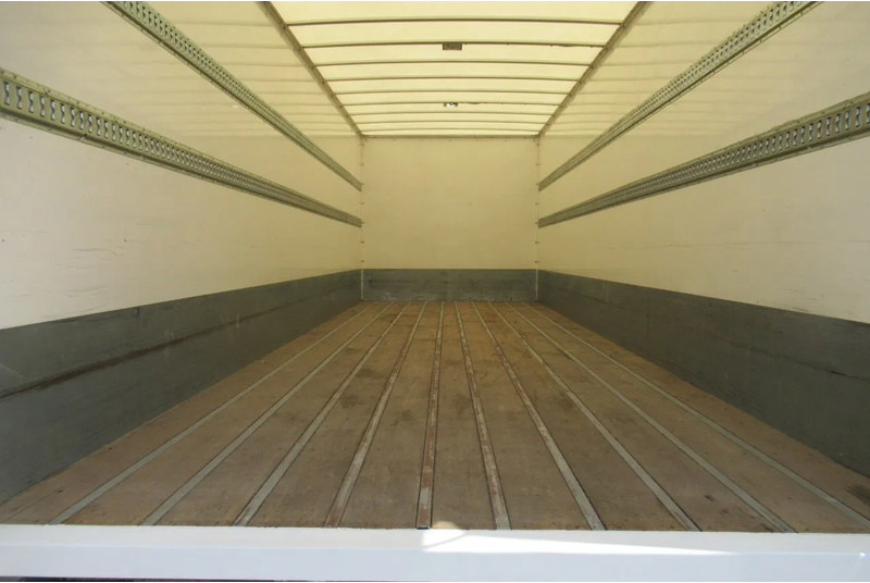 Mercedes-Benz Actros 1832 1832 LL 4x2 - Camión caja cerrada: foto 4 Mercedes-Benz Actros 1832 1832 LL 4x2 - Camión caja cerrada: foto 4