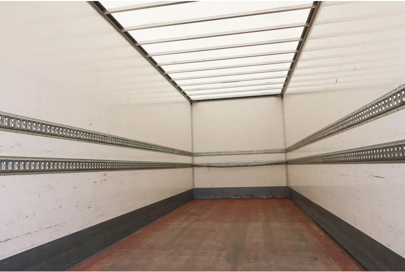 Scania P280 4x2 Bak + Dhollandia Klep 2000 KG - Camión caja cerrada: foto 4 Scania P280 4x2 Bak + Dhollandia Klep 2000 KG - Camión caja cerrada: foto 4