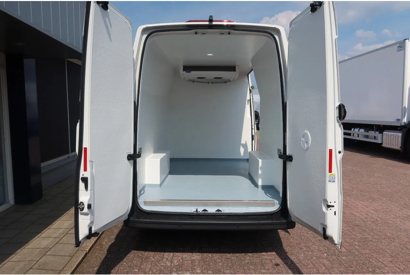 Volkswagen Crafter 177 PK ,Koel/Vries/Verwarmen , Carrier Xarios 350 met nachtaansluiting BPM vrij - Furgoneta frigorifica: foto 3 Volkswagen Crafter 177 PK ,Koel/Vries/Verwarmen , Carrier Xarios 350 met nachtaansluiting BPM vrij - Furgoneta frigorifica: foto 3