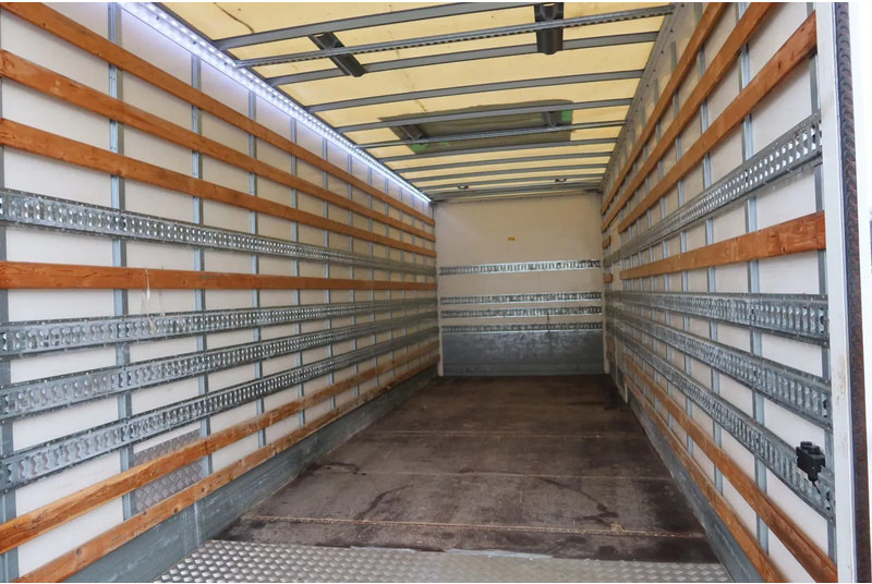 Volvo FL 250 Bak + Klep E6 - Camión caja cerrada: foto 4 Volvo FL 250 Bak + Klep E6 - Camión caja cerrada: foto 4