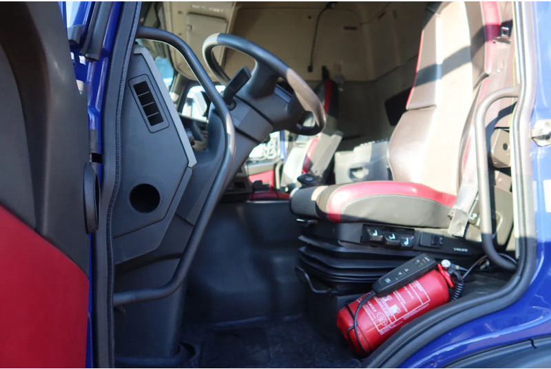 Volvo FM 420 6x2 Bak + Dhollandia klep 1500 kg + Aanhanger 94-WS-TS - Camión caja cerrada: foto 5 Volvo FM 420 6x2 Bak + Dhollandia klep 1500 kg + Aanhanger 94-WS-TS - Camión caja cerrada: foto 5