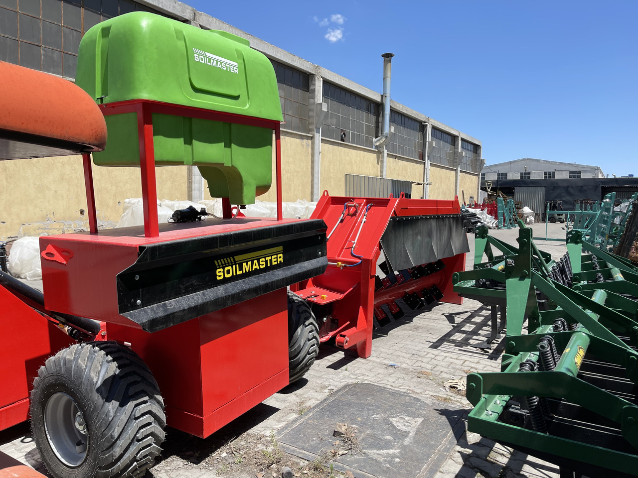 SOIL MASTER COMPOST TURNER MACHINE (COMPOST MIXER) - Henificadora: foto 3 SOIL MASTER COMPOST TURNER MACHINE (COMPOST MIXER) - Henificadora: foto 3