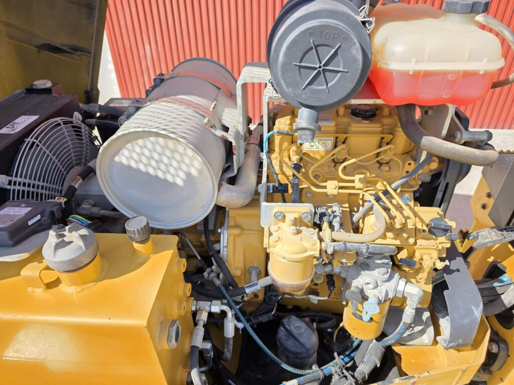 CAT CB24B - Rodillo: foto 4 CAT CB24B - Rodillo: foto 4