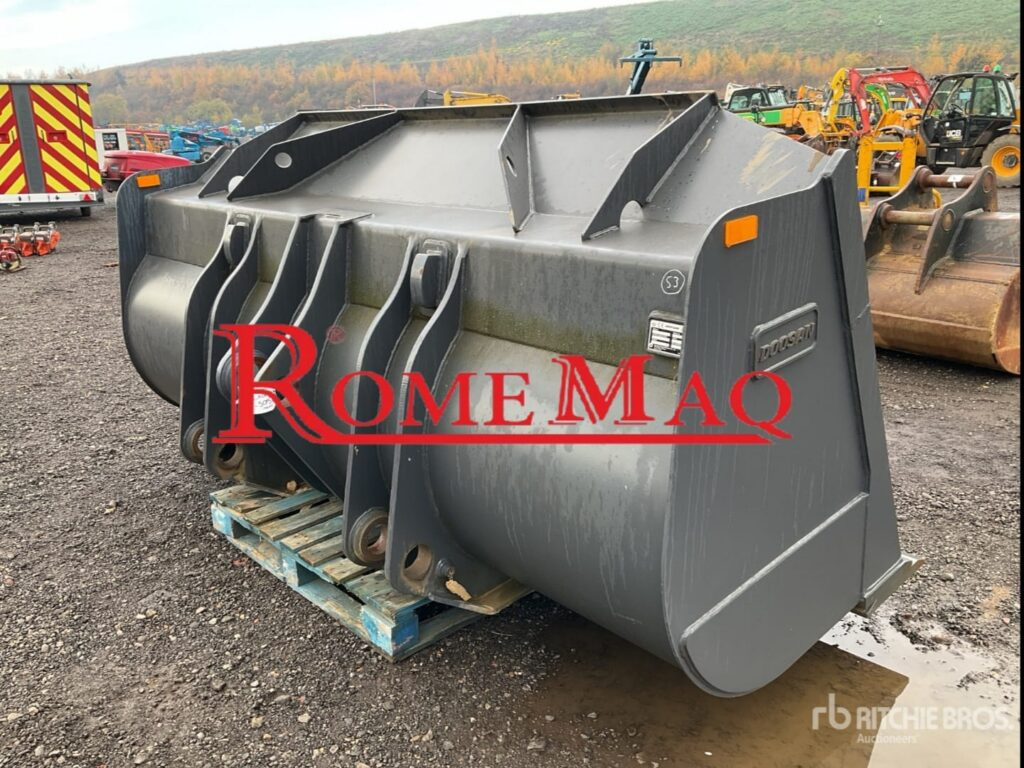 Cuchara cargadora Develon DL 320-7 - Cazo cargador: foto 2 Cuchara cargadora Develon DL 320-7 - Cazo cargador: foto 2