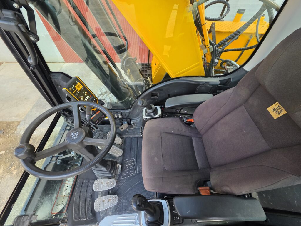 Leasing de  JCB JS200WT4 JCB JS200WT4: foto 10