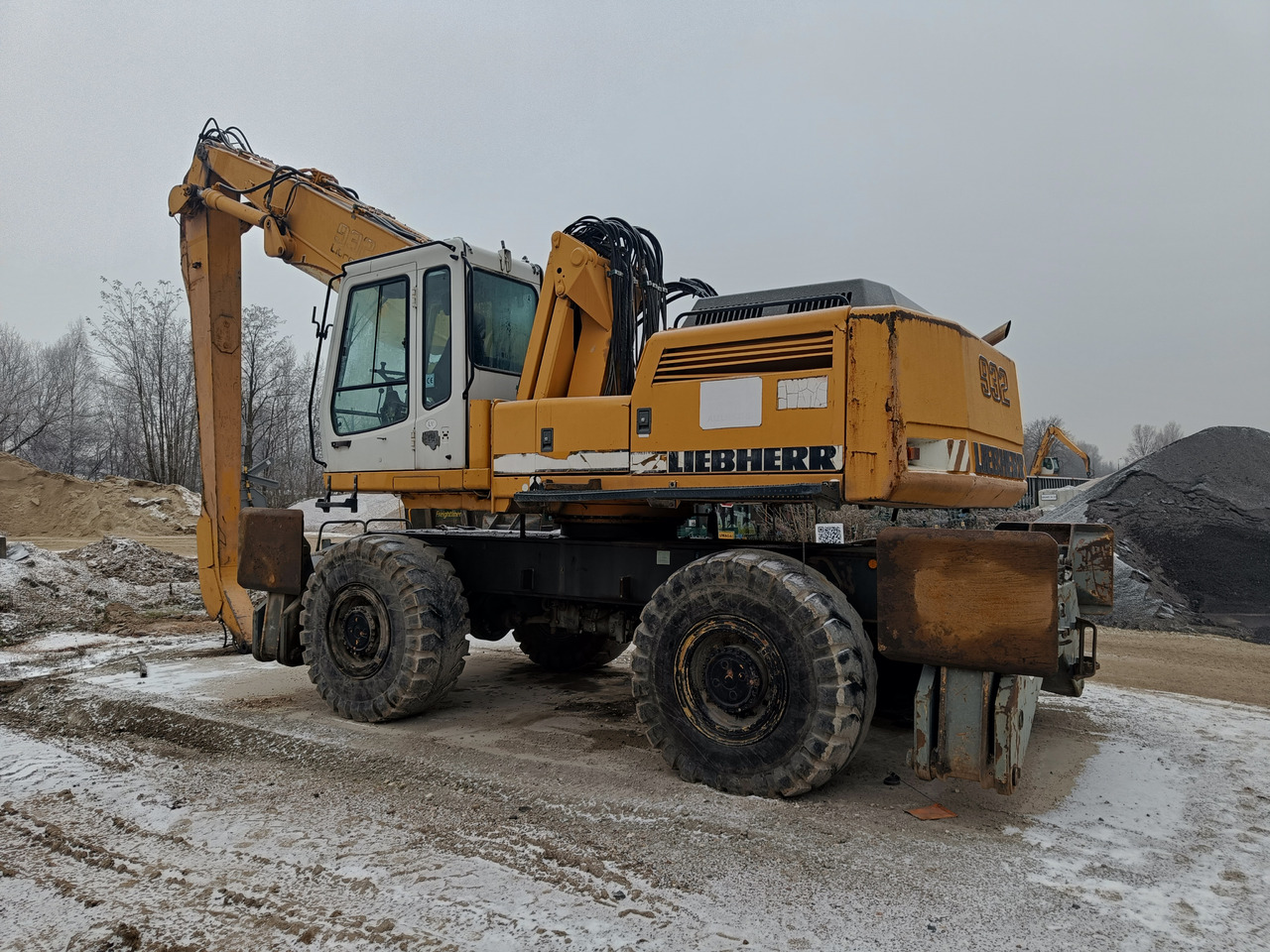 LIEBHERR A 932 Litronic - Manipulador de materiales: foto 4 LIEBHERR A 932 Litronic - Manipulador de materiales: foto 4