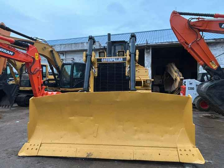 Cheap Caterpillar Bulldozer Cat D8R Second Hand Bulldozer With Rippers On Sale In Shanghai - Bulldozer: foto 5 Cheap Caterpillar Bulldozer Cat D8R Second Hand Bulldozer With Rippers On Sale In Shanghai - Bulldozer: foto 5