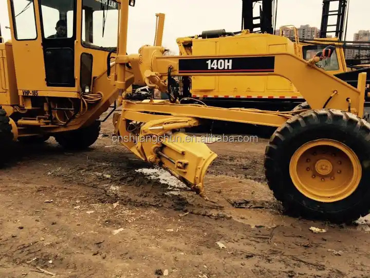 High Quality Second Hand Cat 140h Grader Used excellent Grader cat 140h 140k with good condition in Low Price on sale - Grader: foto 4 High Quality Second Hand Cat 140h Grader Used excellent Grader cat 140h 140k with good condition in Low Price on sale - Grader: foto 4
