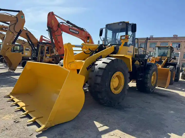 High Quality Used 7 Ton Heavy Front Loader Komatsu Wa470 Good Price Japan Made Tire Loader - Cargadora de ruedas: foto 2 High Quality Used 7 Ton Heavy Front Loader Komatsu Wa470 Good Price Japan Made Tire Loader - Cargadora de ruedas: foto 2