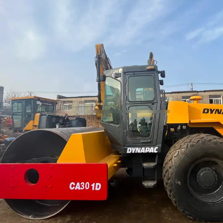 Hot-Selling Used Dynapac Ca30d Road Roller In Stock Good Condition And Quality Assurance Low Price And Low Working Hours On Sale - Apisonadora de asfalto: foto 1 Hot-Selling Used Dynapac Ca30d Road Roller In Stock Good Condition And Quality Assurance Low Price And Low Working Hours On Sale - Apisonadora de asfalto: foto 1