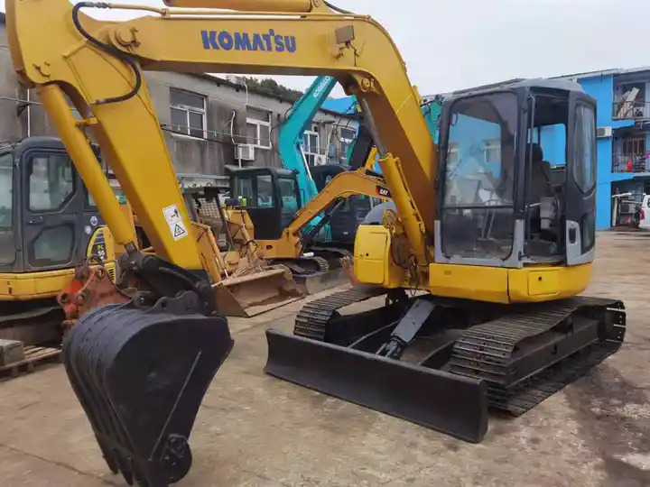 Japan Surplus Backhoe Excavator Komatsu Pc78us Pc60 Tracked Excavator With Blade Dozer For The Philippines in Shanghai - Excavadora de cadenas: foto 4 Japan Surplus Backhoe Excavator Komatsu Pc78us Pc60 Tracked Excavator With Blade Dozer For The Philippines in Shanghai - Excavadora de cadenas: foto 4