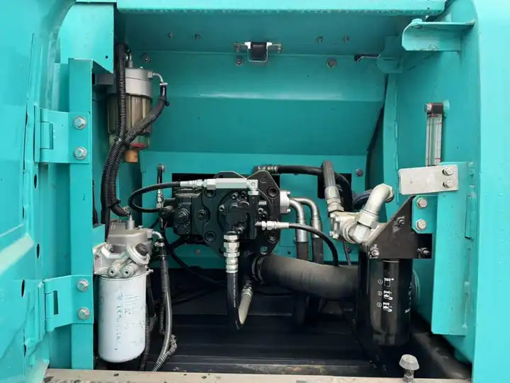 Large Second-Hand Excavators Kobelco Sk200 SK210 20ton with EPA and CE on Sale in Japan - Excavadora: foto 4 Large Second-Hand Excavators Kobelco Sk200 SK210 20ton with EPA and CE on Sale in Japan - Excavadora: foto 4