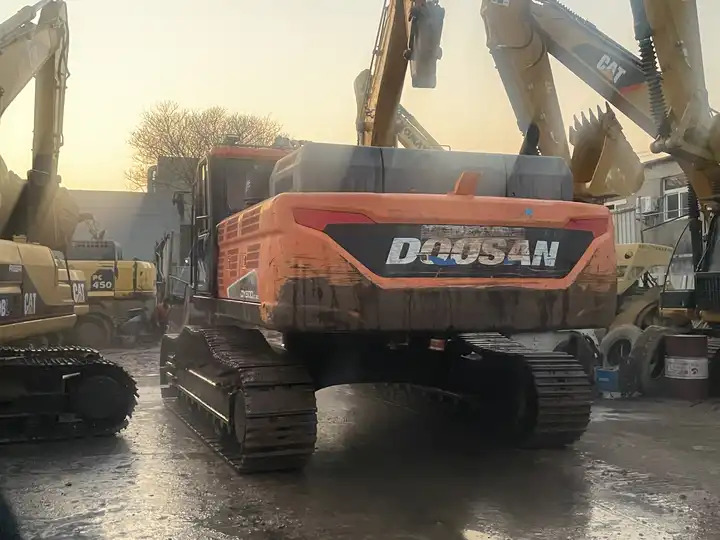 Original Doosan Dx420 Used Excavator/few Working Hours Used 420 Doosan Excavator Dx420 In Stock - Excavadora de cadenas: foto 2 Original Doosan Dx420 Used Excavator/few Working Hours Used 420 Doosan Excavator Dx420 In Stock - Excavadora de cadenas: foto 2