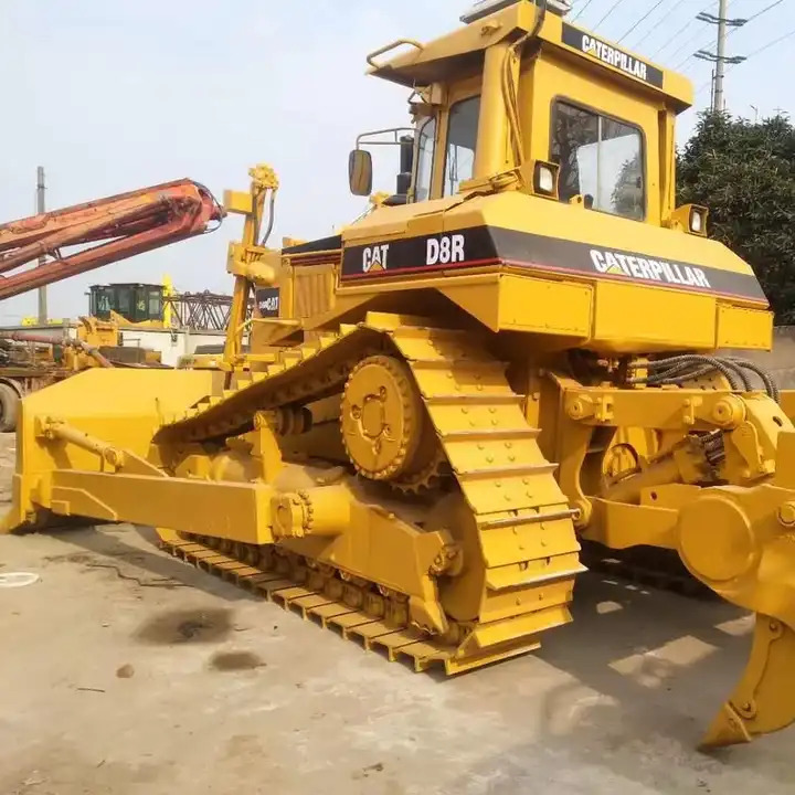 Used Caterpillar bulldozer CAT D8R on sale - Bulldozer: foto 1 Used Caterpillar bulldozer CAT D8R on sale - Bulldozer: foto 1