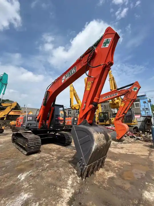 Used excavator Hitachi ZX120 Japanese second hand Excavadoras de segunda mano - Excavadora: foto 3 Used excavator Hitachi ZX120 Japanese second hand Excavadoras de segunda mano - Excavadora: foto 3