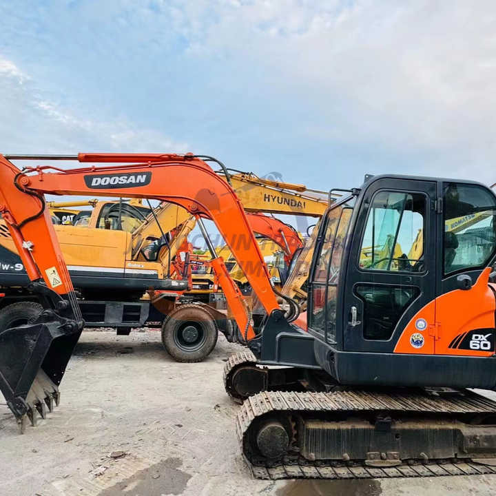 Used excavator doosan dx60 excavators earth-moving machinery doosan dx60 dx80 dx75 dx225 for sale - Excavadora de cadenas: foto 1 Used excavator doosan dx60 excavators earth-moving machinery doosan dx60 dx80 dx75 dx225 for sale - Excavadora de cadenas: foto 1