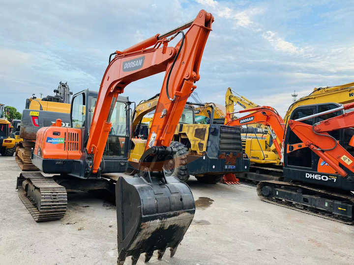 Used excavator doosan dx60 excavators earth-moving machinery doosan dx60 dx80 dx75 dx225 for sale - Excavadora de cadenas: foto 2 Used excavator doosan dx60 excavators earth-moving machinery doosan dx60 dx80 dx75 dx225 for sale - Excavadora de cadenas: foto 2