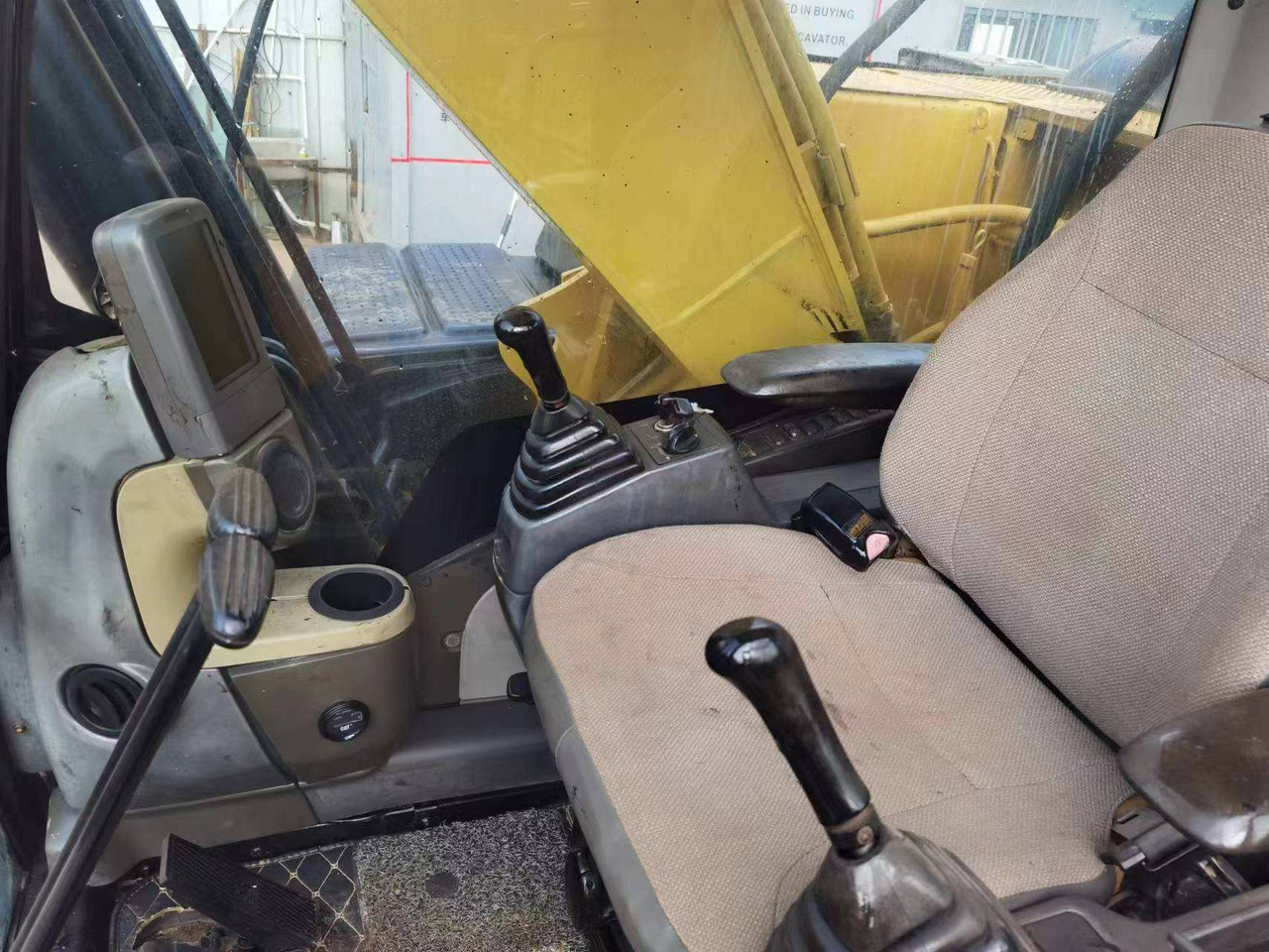 Chinese cheap excavator 85% new cat 320d track excavator price - Excavadora de cadenas: foto 4 Chinese cheap excavator 85% new cat 320d track excavator price - Excavadora de cadenas: foto 4