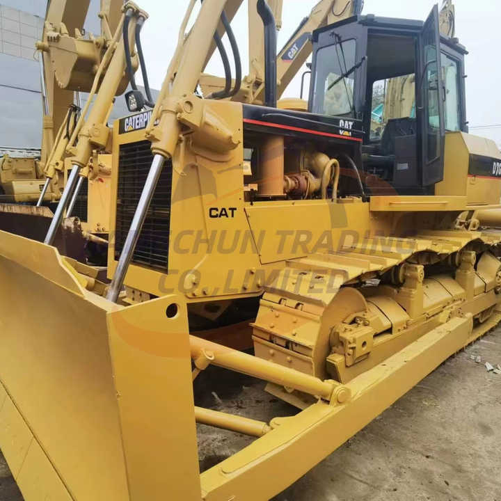 Used original made in Japan cat D6g bulldozer - Bulldozer: foto 1 Used original made in Japan cat D6g bulldozer - Bulldozer: foto 1