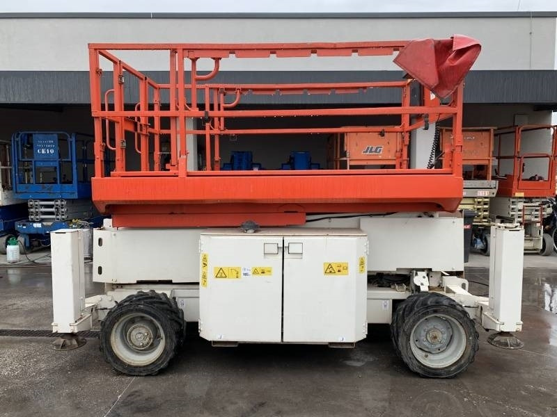 Genie GS-2669 - 10 m, 4x4, diesel - Plataforma de tijeras: foto 5 Genie GS-2669 - 10 m, 4x4, diesel - Plataforma de tijeras: foto 5