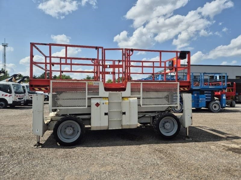 Genie GS3390 - 12,06 m - 4x4 - diesel - Plataforma de tijeras: foto 5 Genie GS3390 - 12,06 m - 4x4 - diesel - Plataforma de tijeras: foto 5