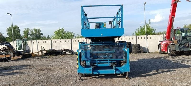 Genie GS5390 - 18m - 4x4 - Diesel - Plataforma de tijeras: foto 3 Genie GS5390 - 18m - 4x4 - Diesel - Plataforma de tijeras: foto 3