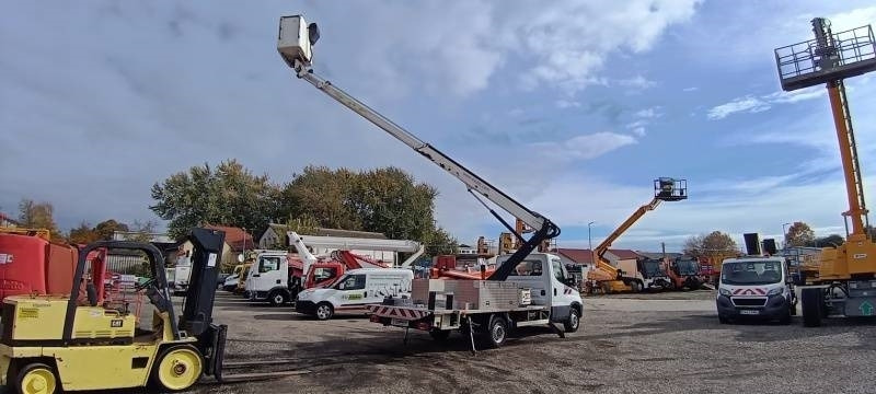 Camión con plataforma elevadora Iveco Daily Klubb KT48 - 16m, 200kg: foto 10