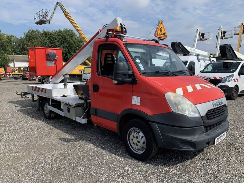 Iveco Daily Multitel 160 ALU DS - 16m - Camión con plataforma elevadora: foto 1 Iveco Daily Multitel 160 ALU DS - 16m - Camión con plataforma elevadora: foto 1