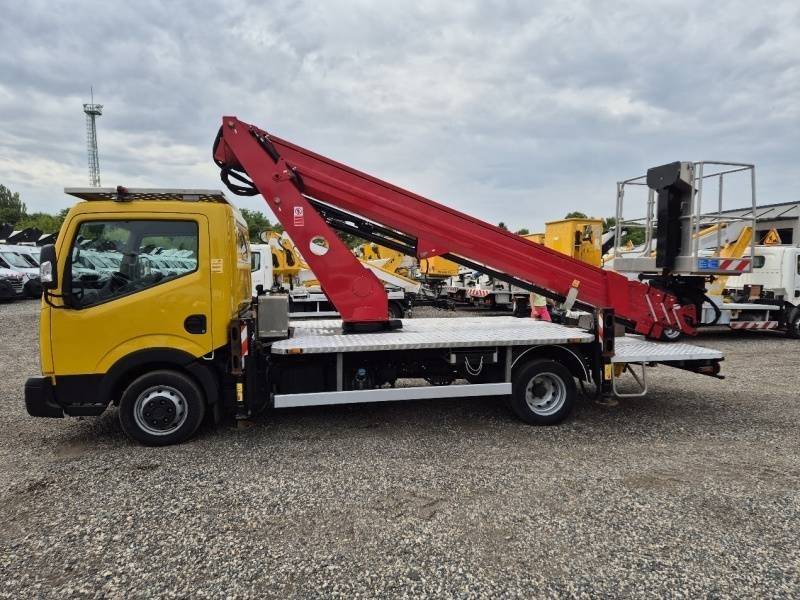 Nissan Cabstar Oil&Steel Scorpion 2313 - 22,6 m, 250 kg - Camión con plataforma elevadora: foto 5 Nissan Cabstar Oil&Steel Scorpion 2313 - 22,6 m, 250 kg - Camión con plataforma elevadora: foto 5