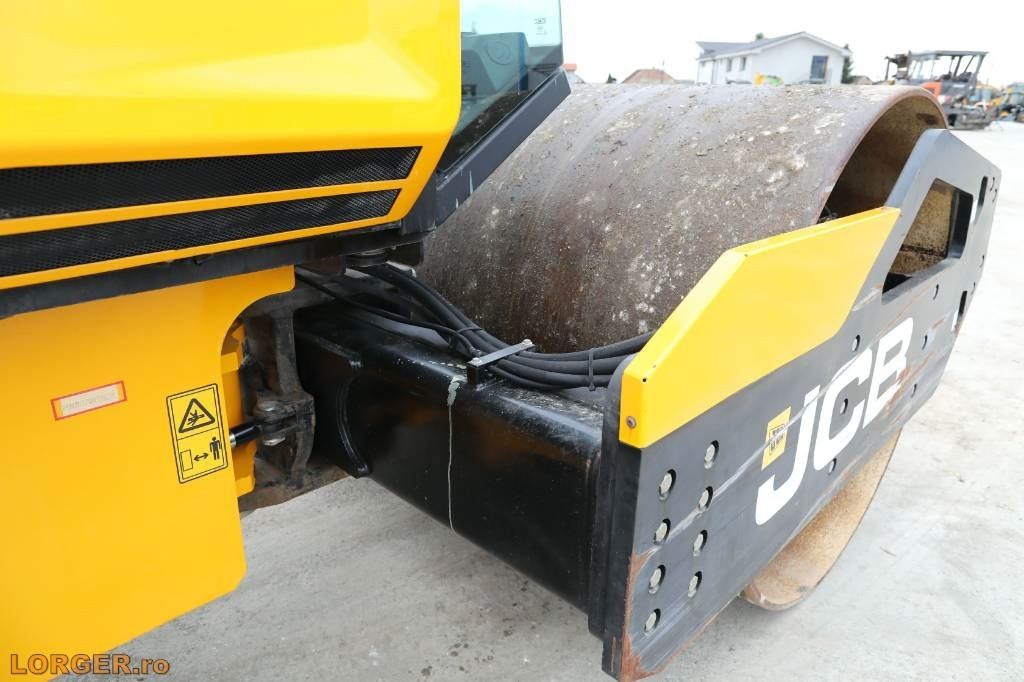 Compactador JCB VM 117: foto 13