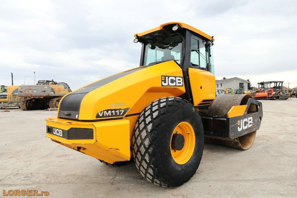 Compactador JCB VM 117: foto 6