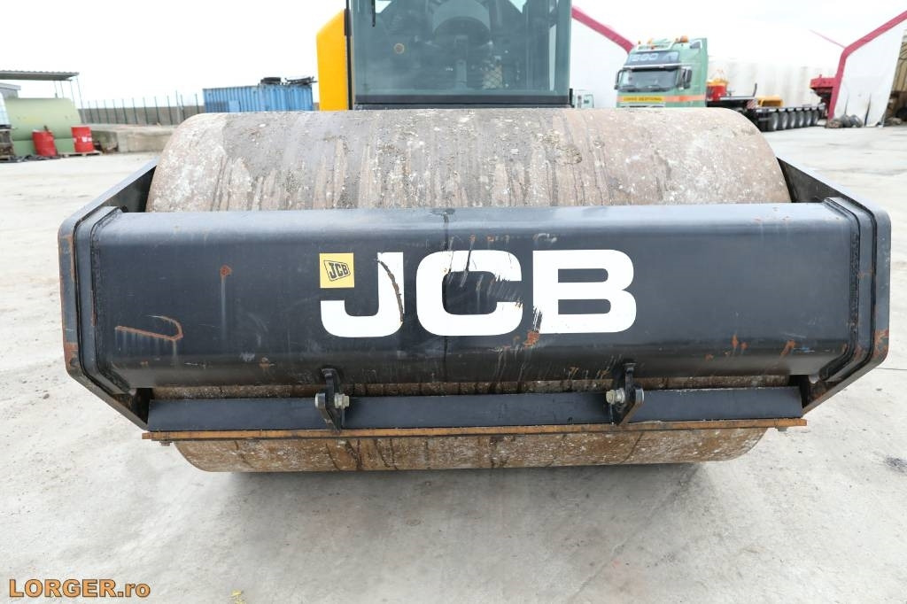 Compactador JCB VM 117: foto 9