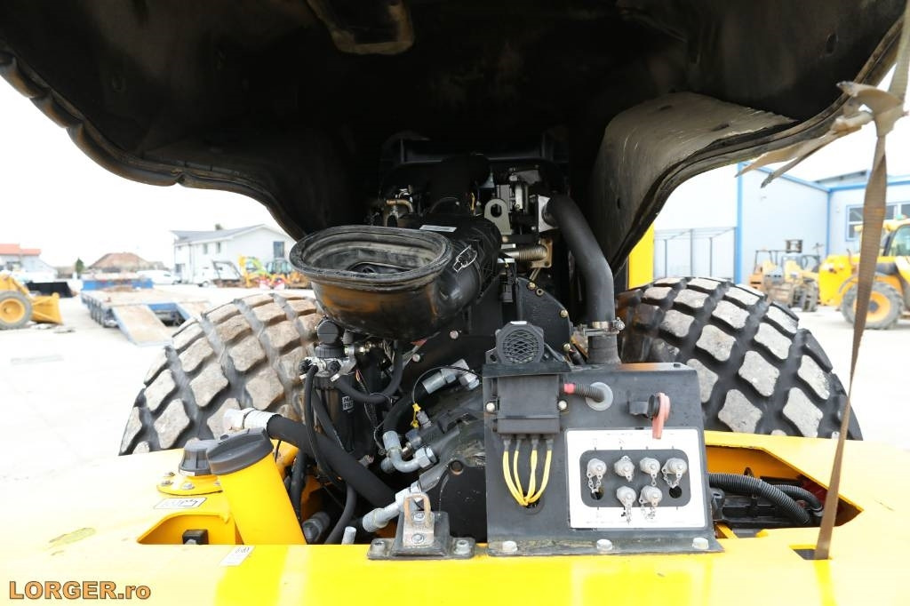 Compactador JCB VM 117: foto 14