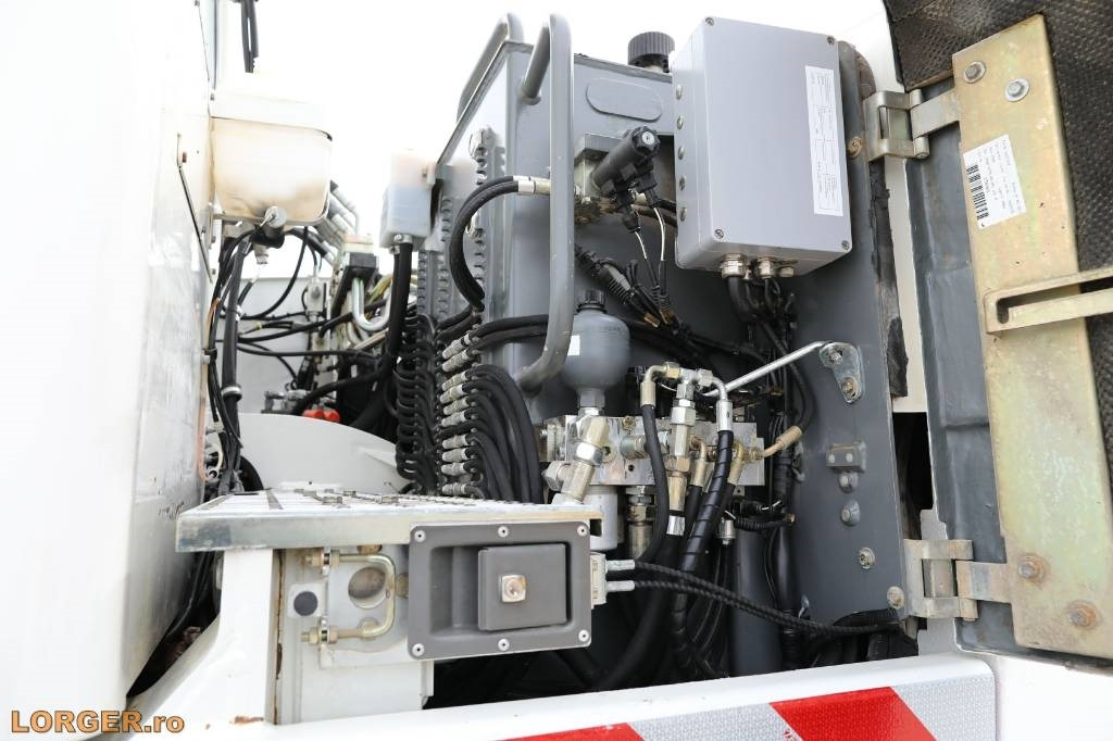 Excavadora de ruedas Liebherr A 316 Litronic: foto 13