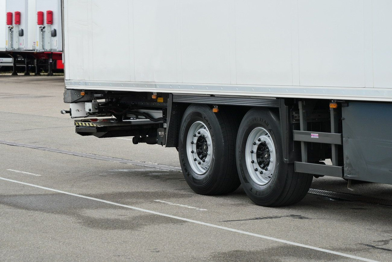 Schmitz Cargobull SKO 18 /BI TEMP / LBW BÄR / FP45 /VECTOR 1950 MT - Semirremolque frigorífico: foto 5 Schmitz Cargobull SKO 18 /BI TEMP / LBW BÄR / FP45 /VECTOR 1950 MT - Semirremolque frigorífico: foto 5