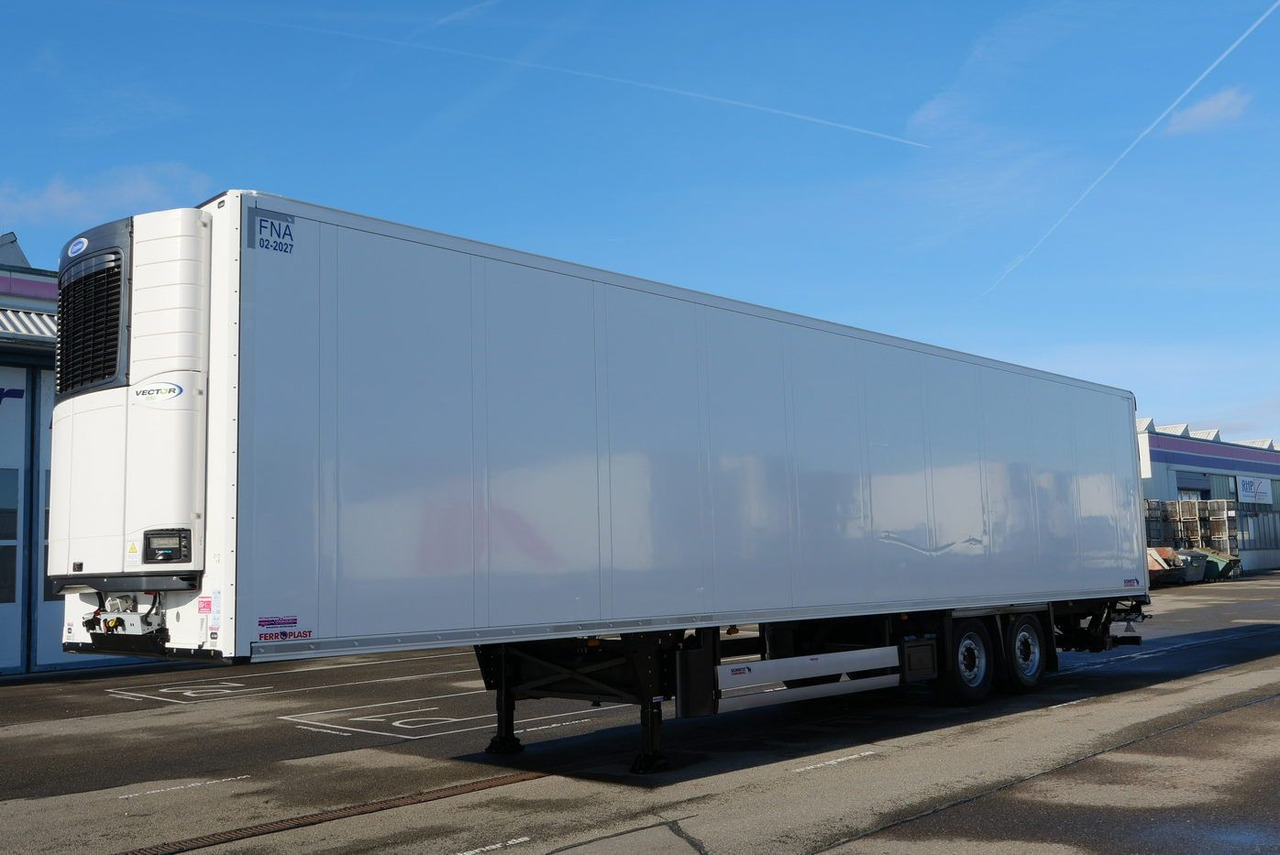 Schmitz Cargobull SKO 18 /LBW BÄR 2500 kg / CARRIER 1550 / ROLLTOR - Semirremolque frigorífico: foto 3 Schmitz Cargobull SKO 18 /LBW BÄR 2500 kg / CARRIER 1550 / ROLLTOR - Semirremolque frigorífico: foto 3