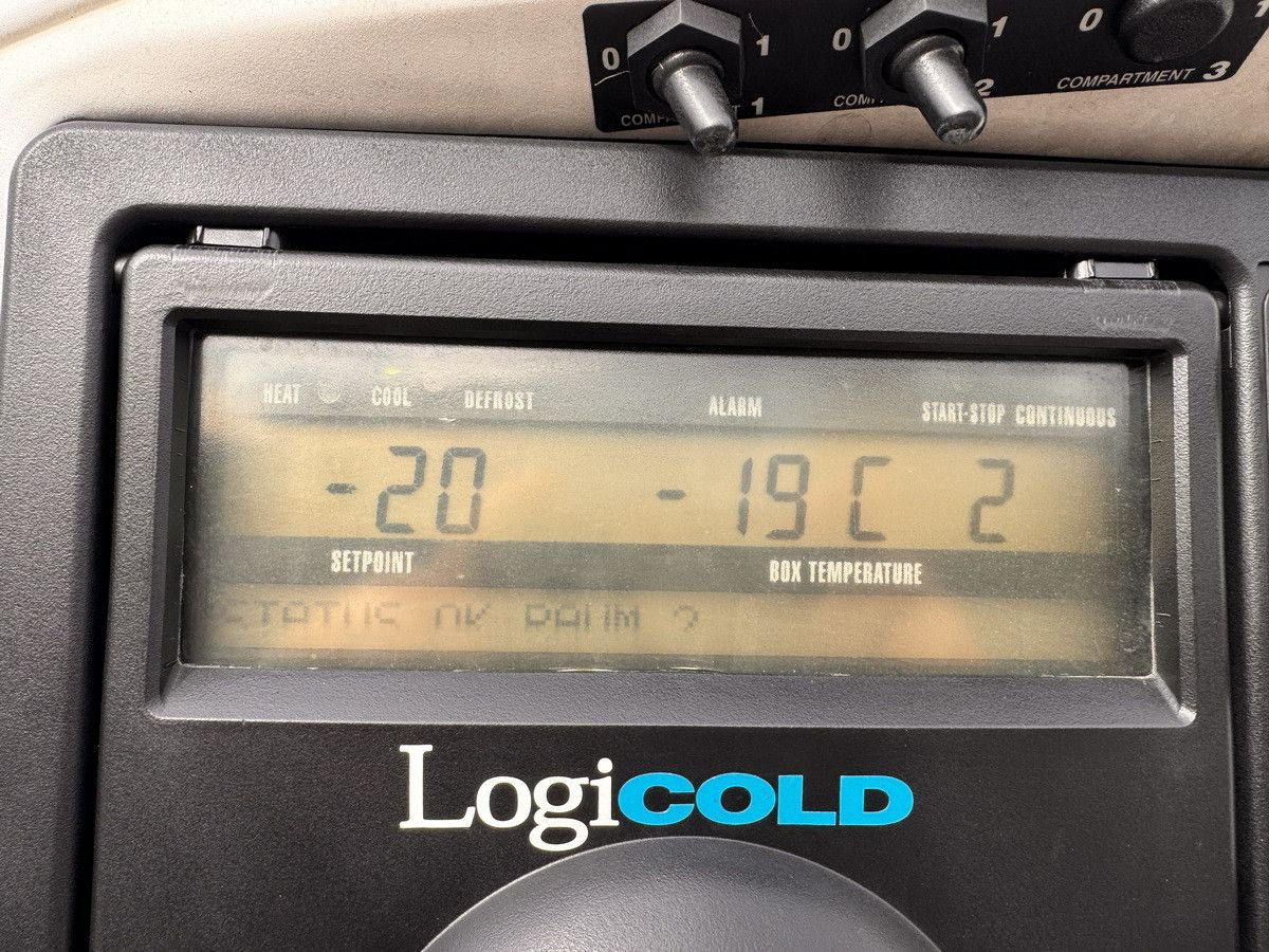 Schmitz Cargobull SKO 24/ BI TEMP CARRIER VEC 1950 MT /DS/LBW !!!! - Semirremolque caja cerrada: foto 5 Schmitz Cargobull SKO 24/ BI TEMP CARRIER VEC 1950 MT /DS/LBW !!!! - Semirremolque caja cerrada: foto 5